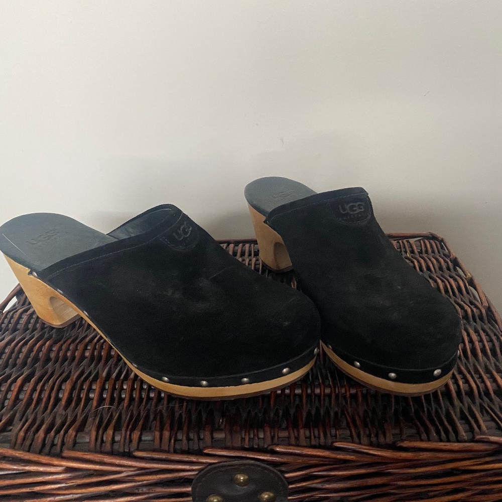 Ugg Clog